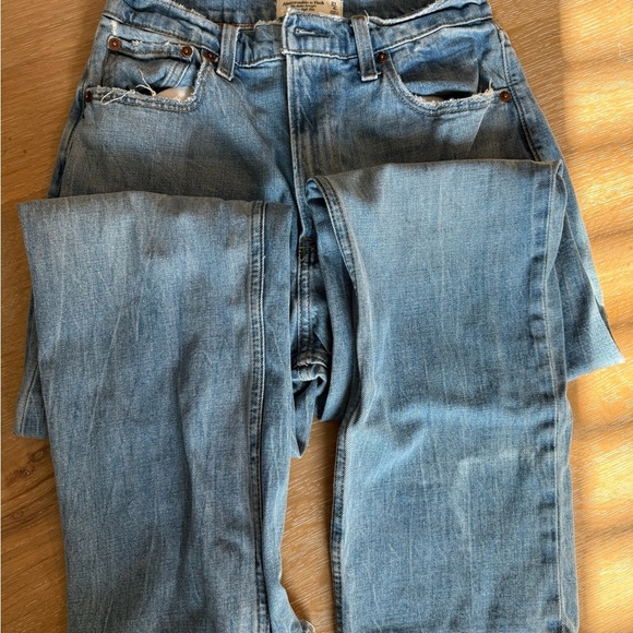 Abercrombie & Fitch Light Blue Straight Leg Jeans - Picture 2 of 4